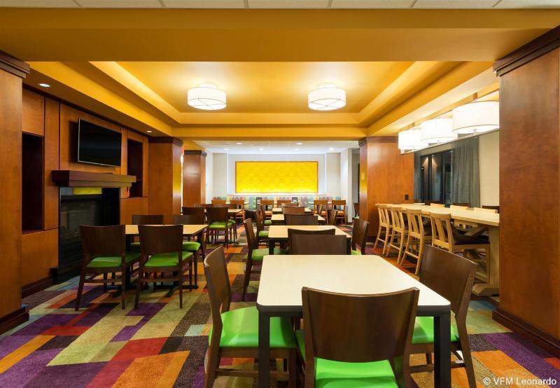 Fairfield Inn & Suites Louisville Downtown Exteriör bild