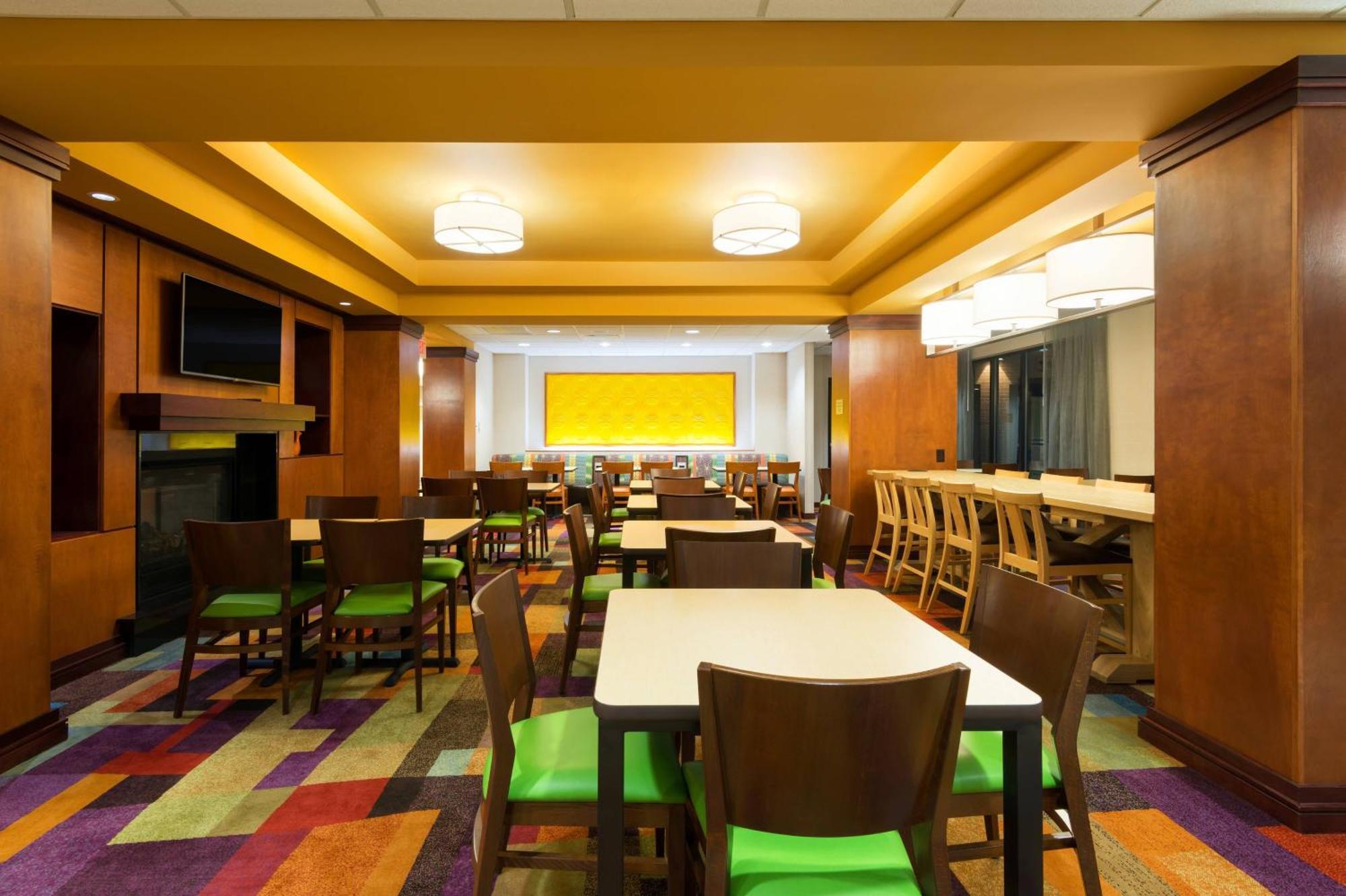 Fairfield Inn & Suites Louisville Downtown Exteriör bild